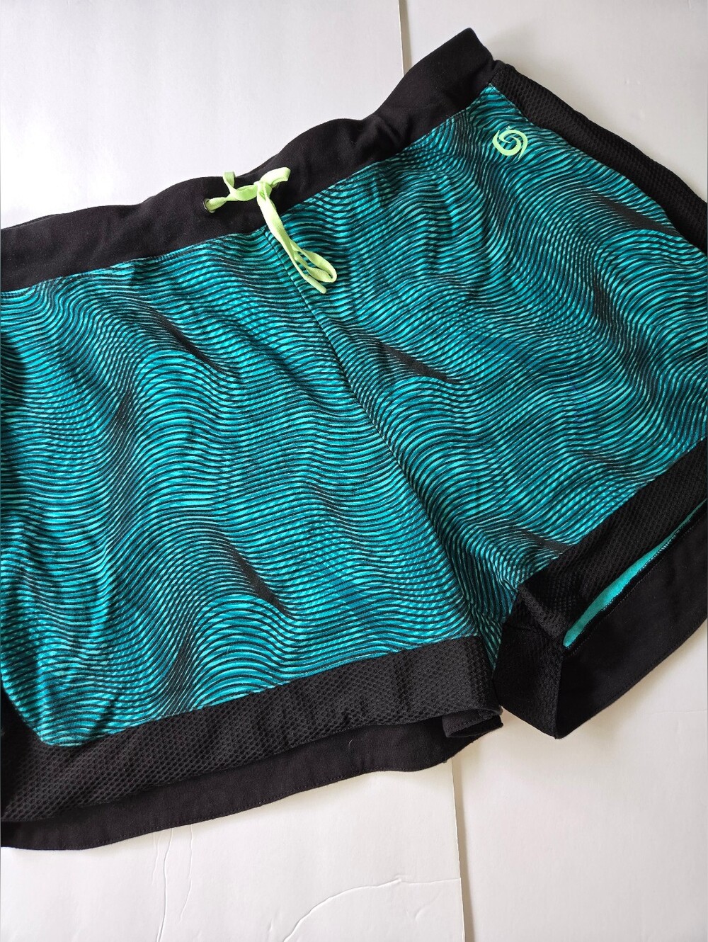 ActiveZone Athletic Shorts – Size 1X – Teal Wave Print - Picture 3 of 12